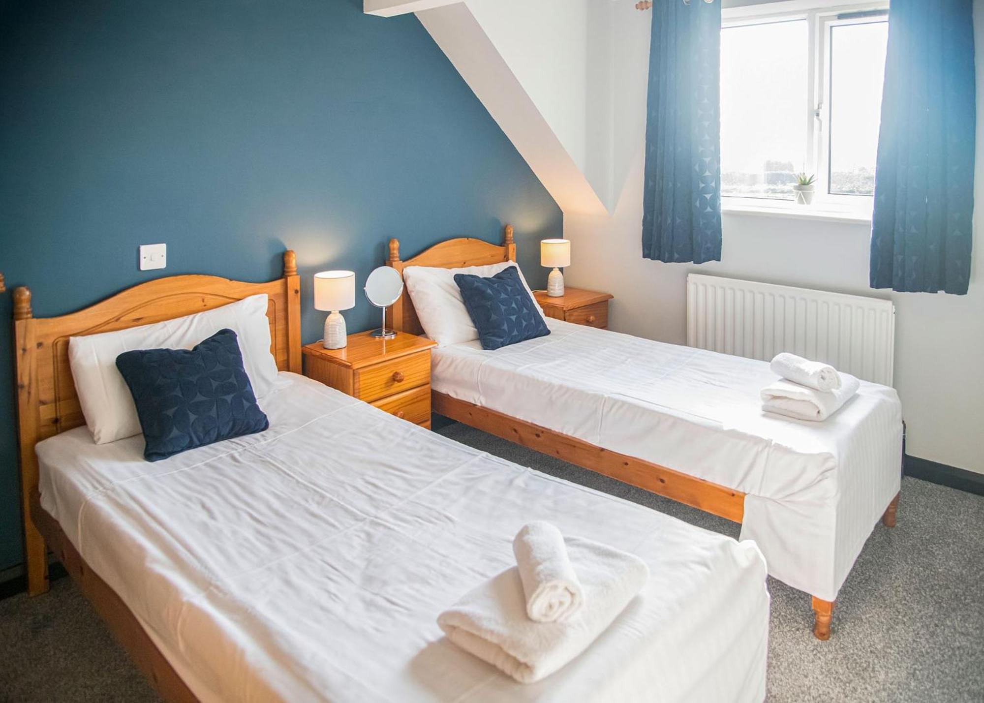 White Rose Country Cottages Thormanby Bagian luar foto